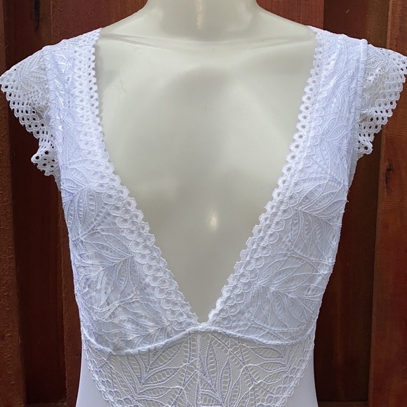 Lace Mesh Bodysuit Size L - Picture 3 of 9